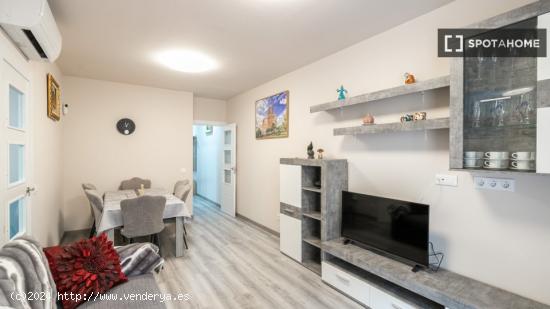 Práctico apartamento amueblado en Carrer de Mata - BARCELONA