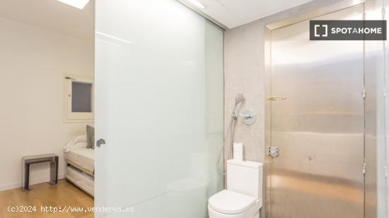 Apartamento entero de 2 dormitorios en Barcelona. - BARCELONA