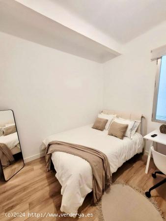  Habitaciones en apartamento de 7 dormitorios en Argüelles - MADRID 