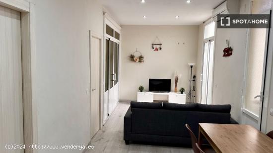 Apartamento entero de 2 dormitorios en Barcelona. - BARCELONA