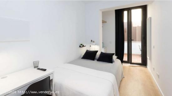  Habitación en piso compartido en L'Hospitalet de Llobregat. - BARCELONA 