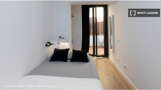 Habitación en piso compartido en L'Hospitalet de Llobregat. - BARCELONA