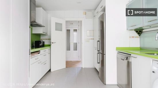 Apartamento de 3 dormitorios en alquiler en Chamartín - MADRID