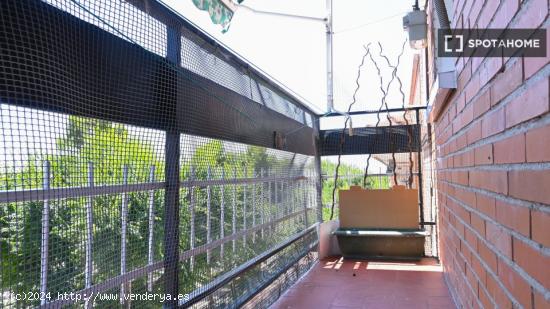 Piso en alquiler de 3 dormitorios en Puente De Vallecas - MADRID