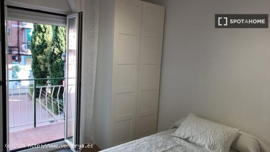 Se alquila habitación en apartamento de 4 dormitorios en Leganés, Madrid. - MADRID