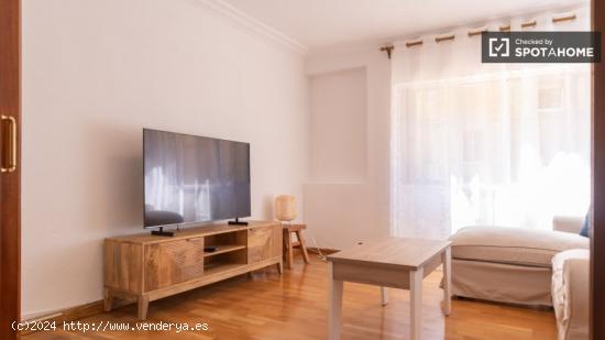 Apartamento de 3 dormitorios en alquiler en Carabanchel - MADRID