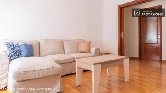 Apartamento de 3 dormitorios en alquiler en Carabanchel - MADRID