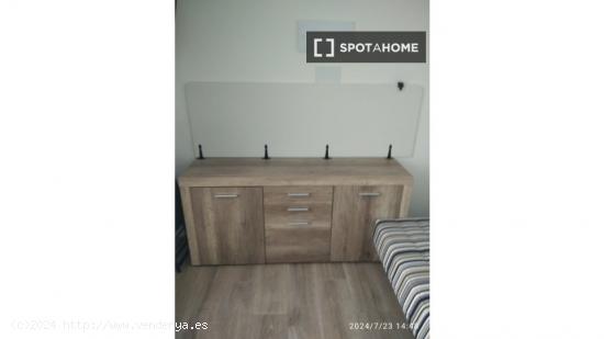 Apartamento de 1 dormitorio en alquiler en Elche, Alicante - ALICANTE