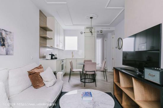  Apartamento de 3 dormitorios en alquiler en Salamanca - MADRID 