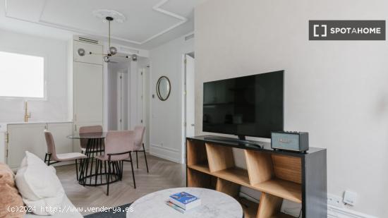 Apartamento de 3 dormitorios en alquiler en Salamanca - MADRID