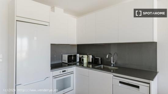 Apartamento de 2 dormitorios en alquiler en Martiricos - MALAGA