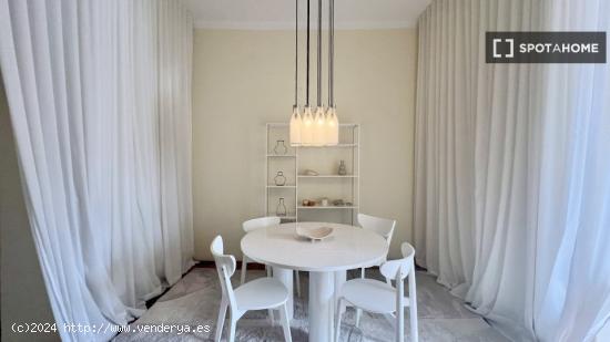 Apartamento de 2 dormitorios en alquiler en Extramurs, Valencia - VALENCIA