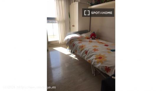 Apartamento de 2 dormitorios en alquiler en Valencia - VALENCIA