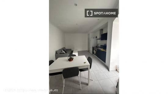 Habitación en piso compartido en Alicante (Alacant) - ALICANTE