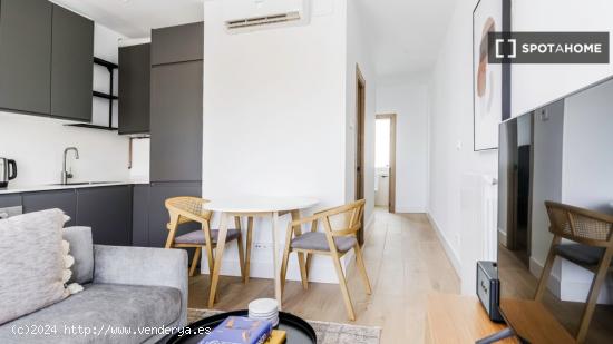 Apartamento de 2 dormitorios en alquiler en Retiro - MADRID