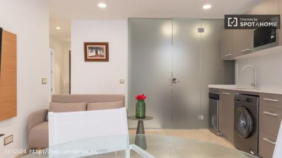 Apartamento de 2 dormitorios en alquiler en Salamanca - MADRID