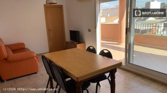 Apartamento entero de 2 dormitorios en Port de Sagunt - VALENCIA