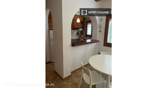 Apartamento de 2 habitaciones en alquiler en Els Poblets - ALICANTE