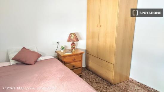 Habitación en piso compartido en Montcada, Valencia - VALENCIA