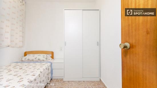 Apartamento de 2 dormitorios en alquiler en Valencia - VALENCIA