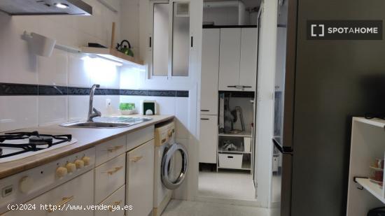 Apartamento entero de 2 dormitorios en Barcelona. - BARCELONA