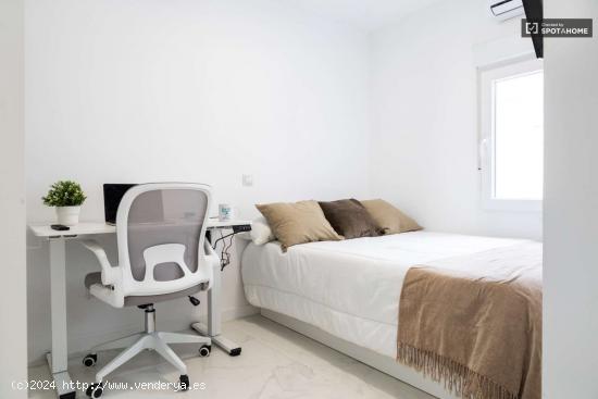  Se alquilan habitaciones en un apartamento de 4 dormitorios en Getafe - MADRID 