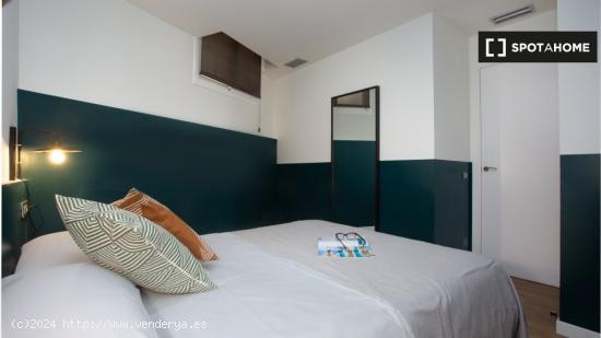 Apartamento entero de 2 dormitorios en Barcelona. - BARCELONA