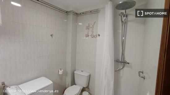 Apartamento entero de 3 dormitorios en Sevilla - SEVILLA