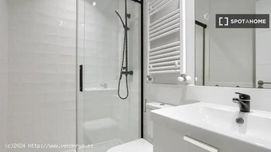 Apartamento de 2 dormitorios en alquiler en Madrid - MADRID