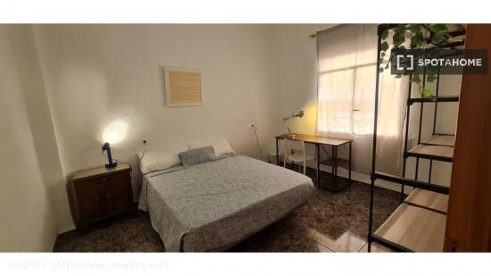 Habitación en piso compartido en Espinardo - MURCIA