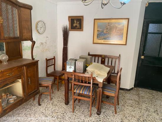 EN VENTA CASA EN LECHAGO - TERUEL