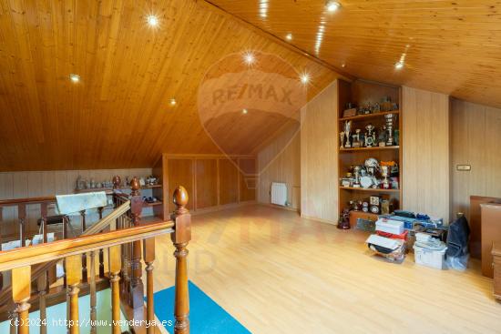 CHALET ADOSADO EN LAGUNA - VALLADOLID