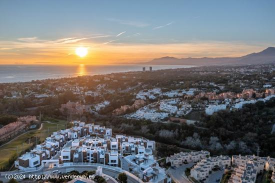 Complejo urbanístico de lujo en Cabopino (Costa del Sol). - MALAGA