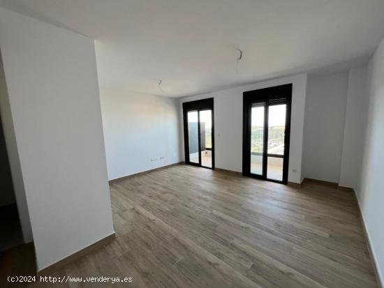 Piso en Elche zona Corte Inglés de 2 Habitaciones, 2 Baños, terraza y piscina - ALICANTE