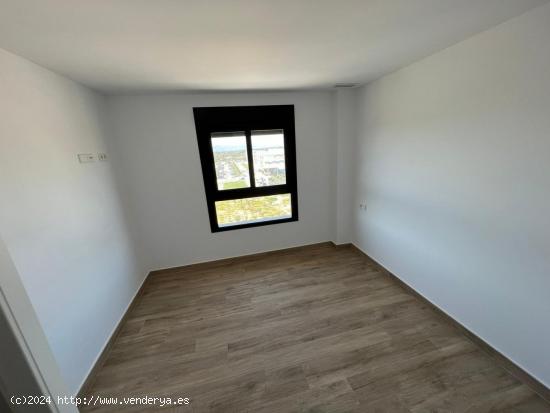 Piso en Elche zona Corte Inglés de 2 Habitaciones, 2 Baños, terraza y piscina - ALICANTE