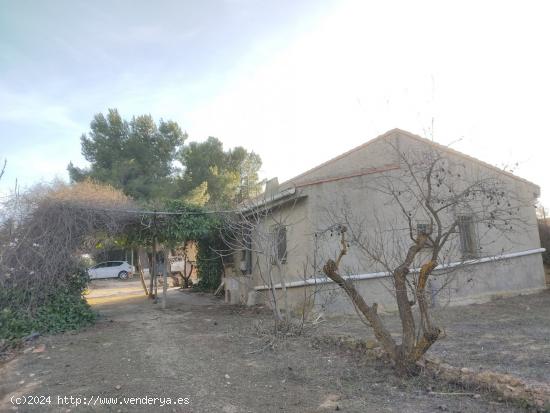 CASA DE CAMPO MUY CERCA DEL CASCO URBANO - ALBACETE