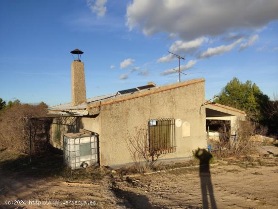 CASA DE CAMPO MUY CERCA DEL CASCO URBANO - ALBACETE