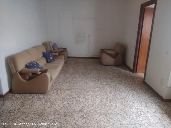 CASA CENTRICA EN ZONA TRANQUILA PARA REFORMAR - ALBACETE