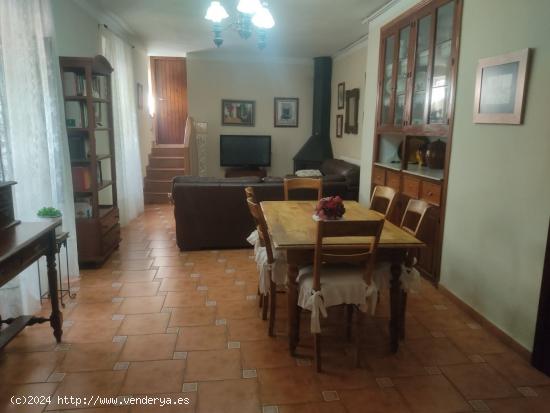 EXCELENTE CHALET REFORMADO UBICADO EN ZONA URBANA EN EL PARAJE DE LAS FUENTECICAS - ALBACETE