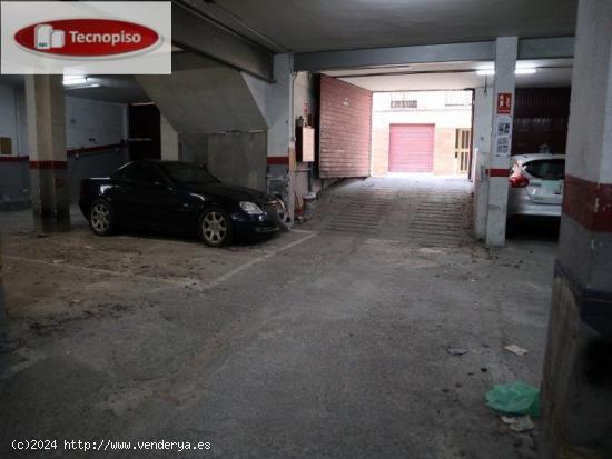 PLAZA DE PARKING JUNTO MERCADO FONDO - BARCELONA