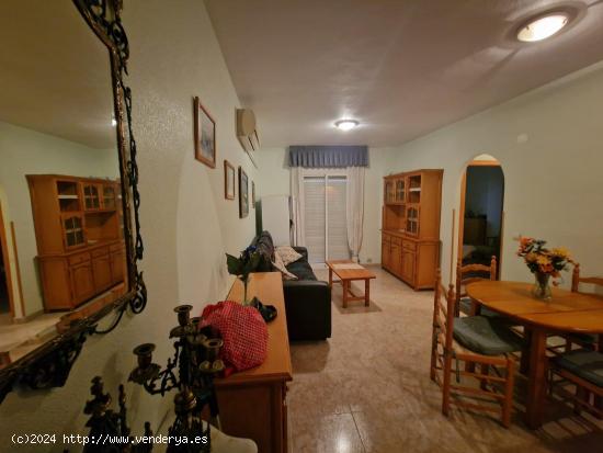 APARTAMENTO CON 3 DORMITORIOS Y 2 BAÑOS EN EL CENTRO, TORREVIEJA - ALICANTE