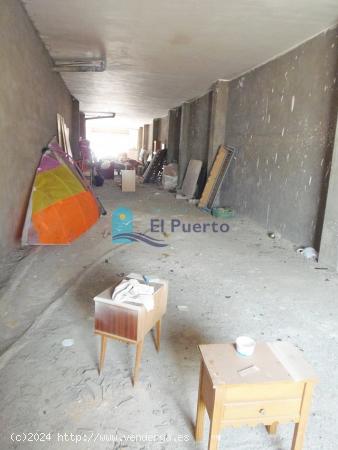 LOCAL COMERCIAL SITUADO EN 2ª LÍNEA DE LA PLAYA DE LA ISLA - MURCIA