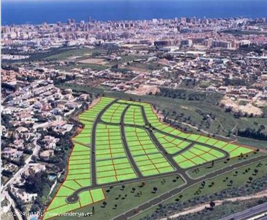  Parcelas urbanas con agua y luz en la Sierrezuela - MALAGA 