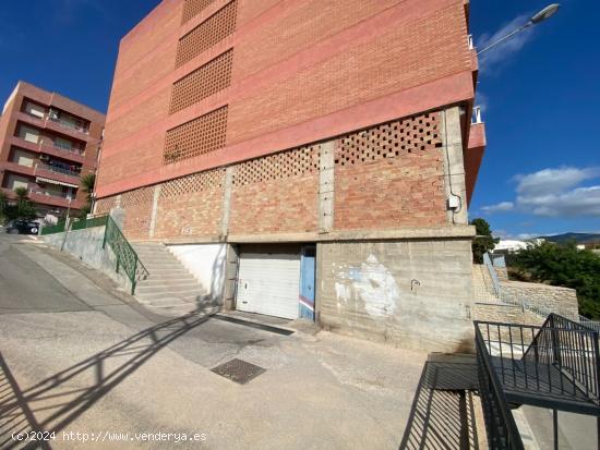 Se vende Local comercial - ALMERIA