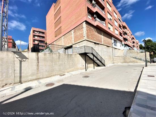 Se vende Local comercial - ALMERIA