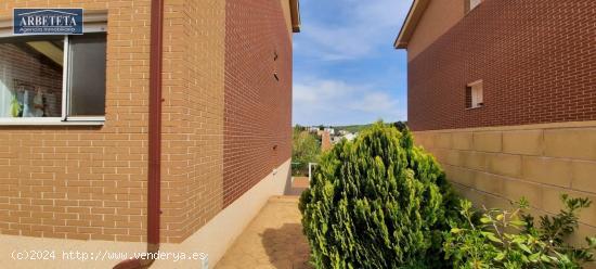 Arbeteta Inmobiliaria vende Chalet  en Tortola De Henares - GUADALAJARA