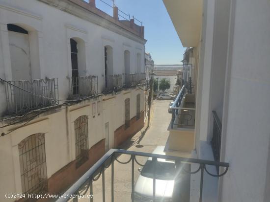 CASA EN EL CENTRO DE EL CARPIO - CORDOBA