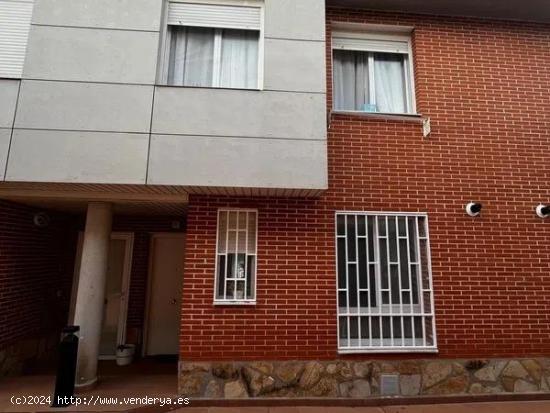 Grandioso Chalet adosado en venta en calle María Agustín - ZARAGOZA