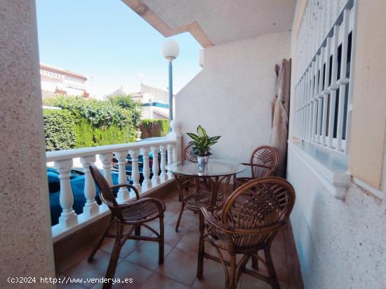 Fantástico semiadosado en Urbanización El Edén, Guardamar del Segura, Costa Blanca - ALICANTE