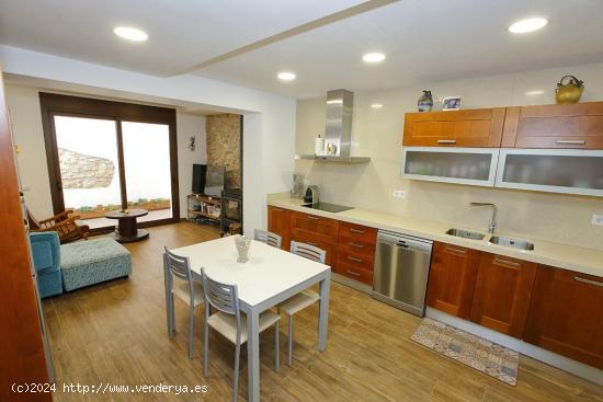  Fantastica casa  muy centrica,  de 4 dormitorios. A tan solo 50 metros del puerto!! - TARRAGONA 